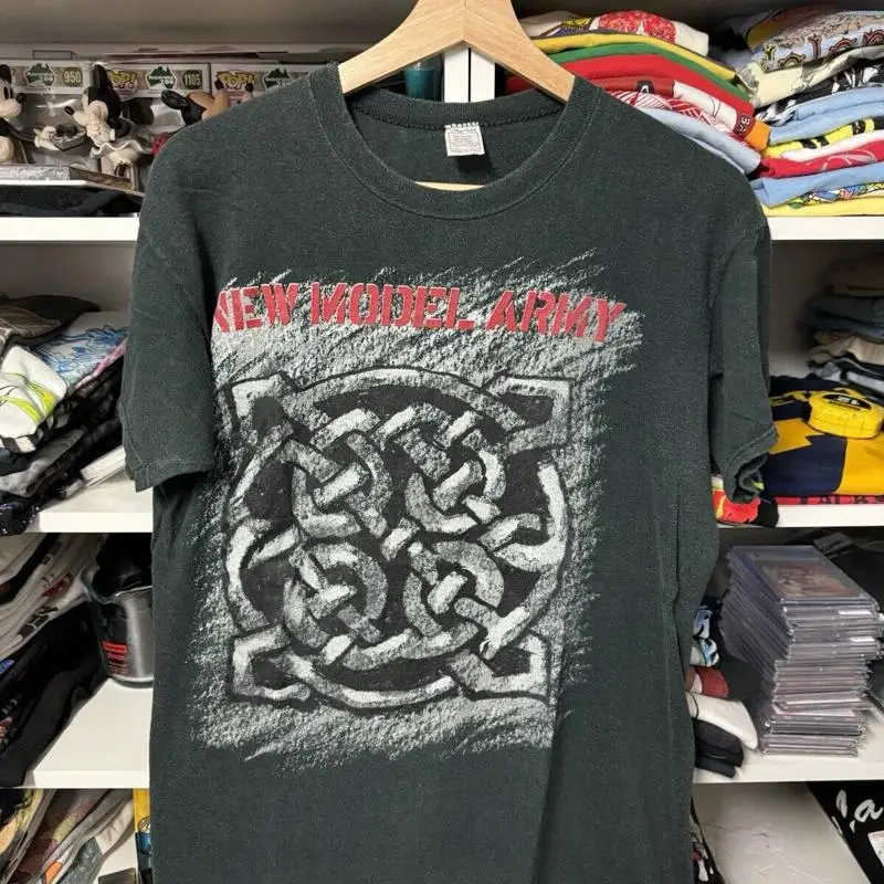 Band Tee Faded 90S - Cetak Ulang Kaos Hitam Band Rock