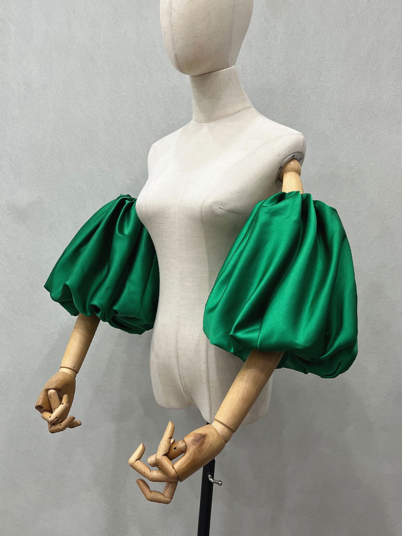Vintage Fashion Photography - Sarung Tangan Wanita Elegan Desainer Bahan