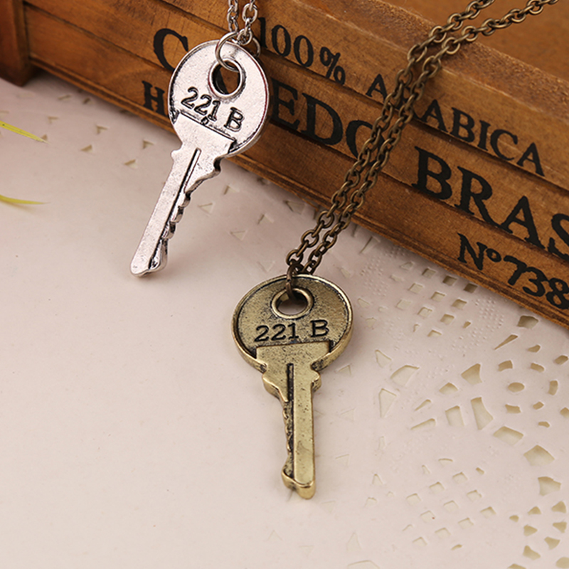 Vintage Fashion Houses - Sherlock 221b Kalung Kunci Rumah Warna