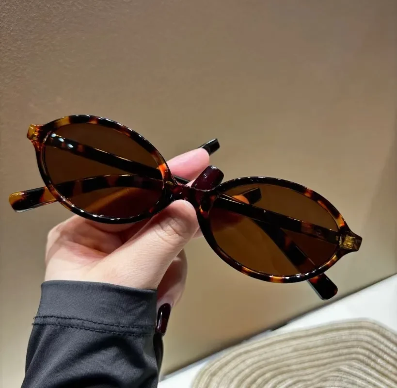 Kacamata Hitam Bentuk Oval Bar - Vintage Fashion Glasses ulasan dan harga